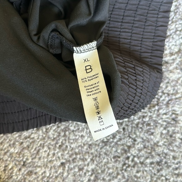 Women’s High Waisted Athletic Shorts - Picture 4 of 4